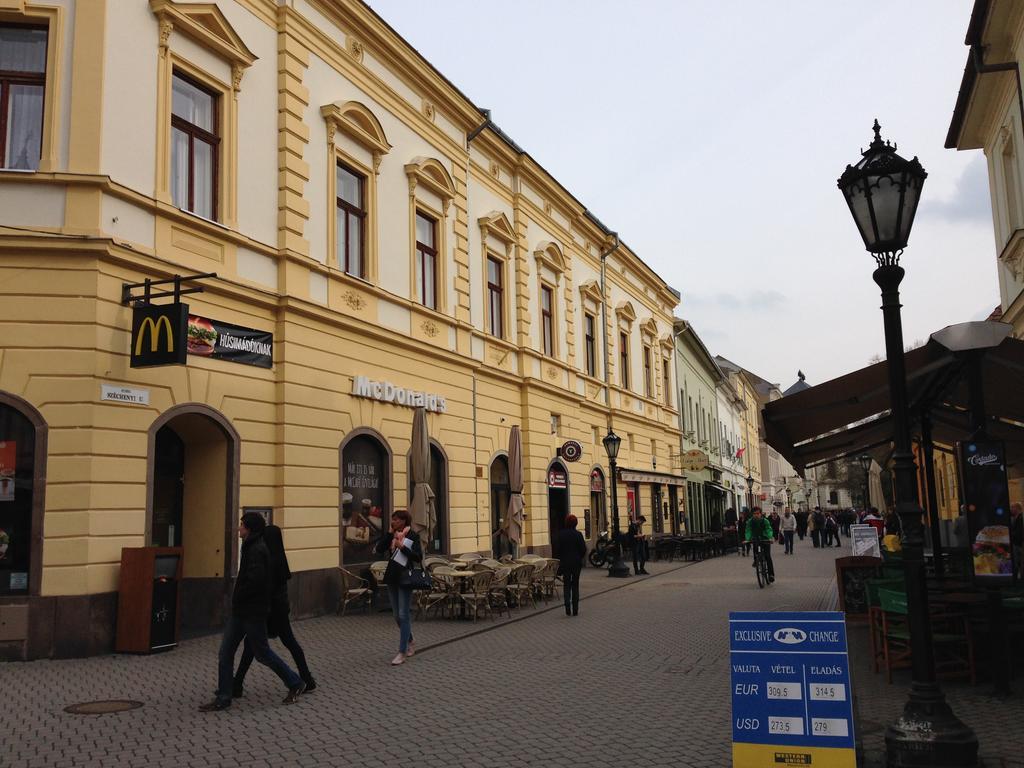 Szechenyi Apartman Эгер Экстерьер фото