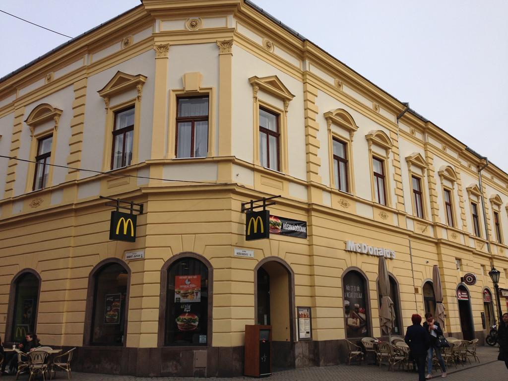 Szechenyi Apartman Эгер Экстерьер фото